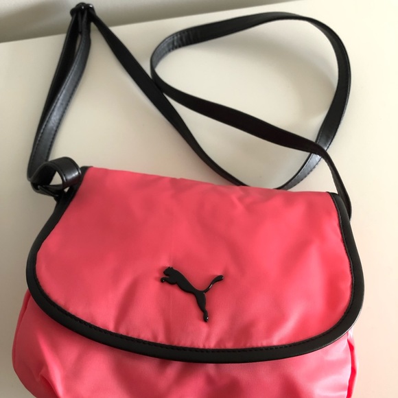 Pink crossbody Puma bag - Picture 3 of 5